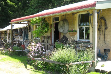 Ballarat Cottage & Gardens